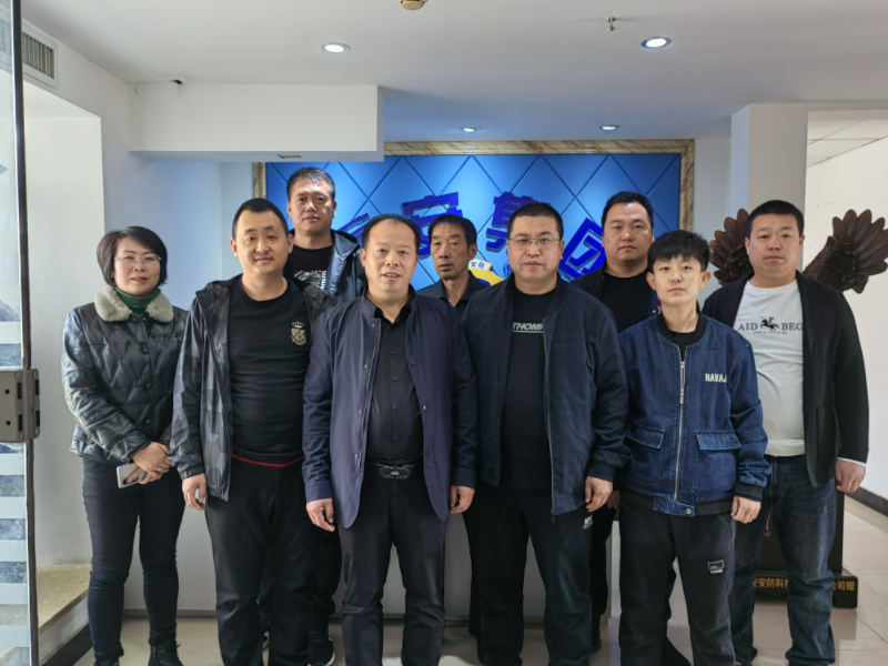 同業(yè)交流才是推動發(fā)展的原動力！歡迎同行企業(yè)老板到陜西鑫安安防參觀指導(dǎo)工作