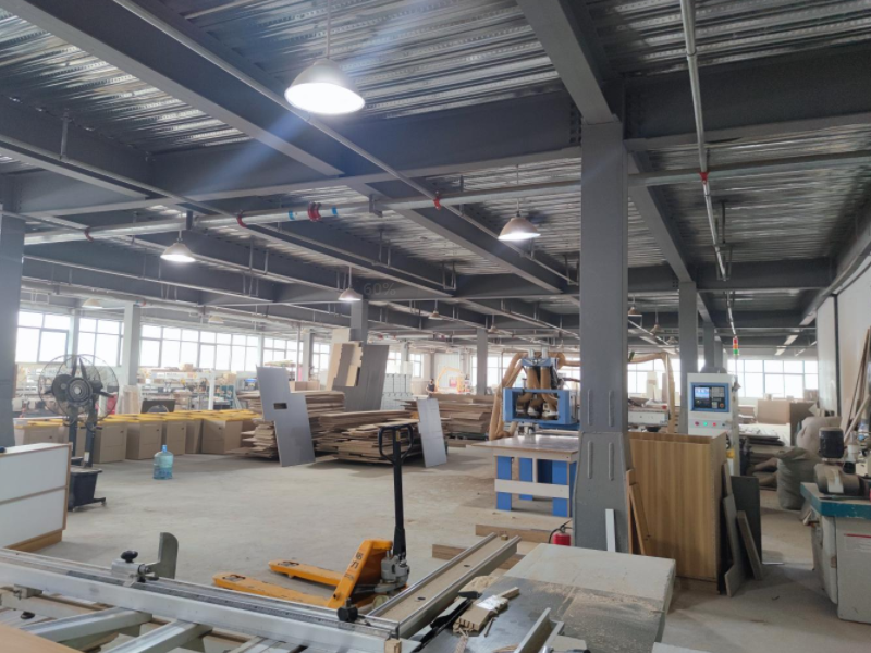 西安典致家具工廠監(jiān)控系統(tǒng)安裝中，感謝信任！